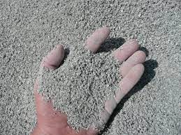 La importancia de la arena en la naturaleza y su uso responsable en la industria