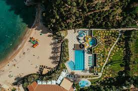 Giverola Resort: Un refugio paradisíaco en la Costa Brava