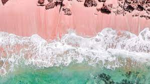 La Playa con Arena Rosa: Un Fenómeno Natural Asombroso