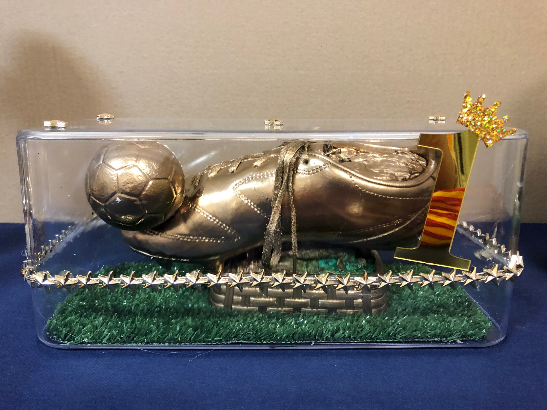 Trofeos reciclados: premios sostenibles con una segunda vida