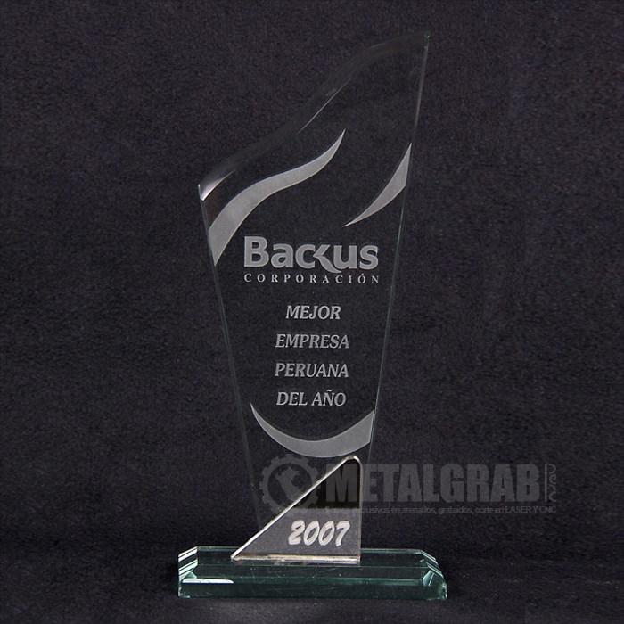 trofeos vidrios grabados